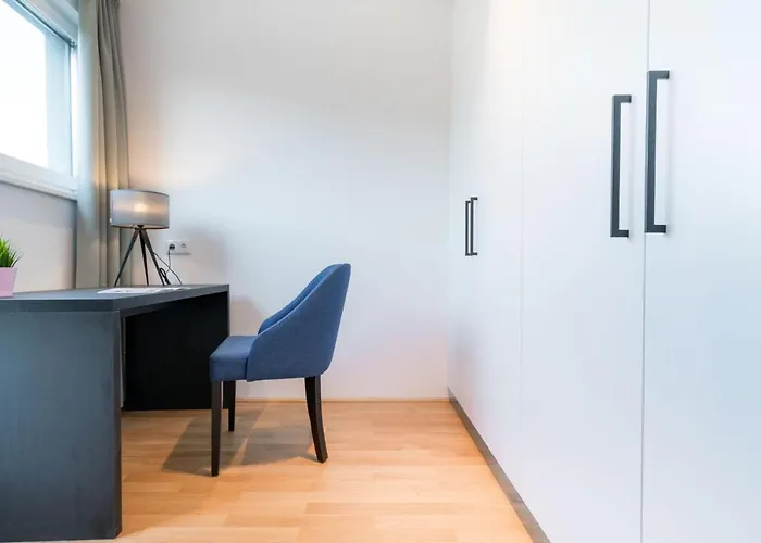 Residence, Hietzing - Schoenbrunn 4*