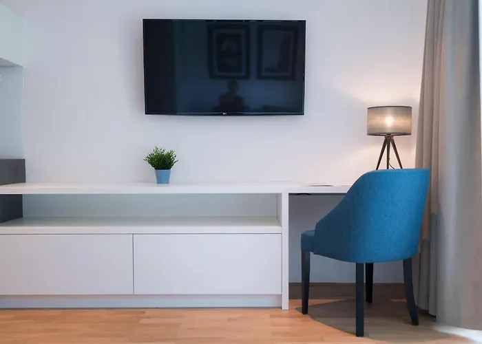 Residence, Hietzing - Schoenbrunn 4*